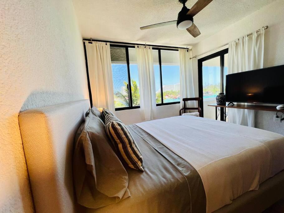 Amazing Ocean Front. 418 Apartment