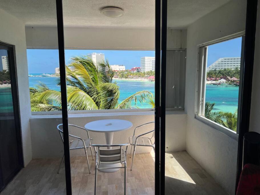 Apartment Amazing Ocean Front. 418